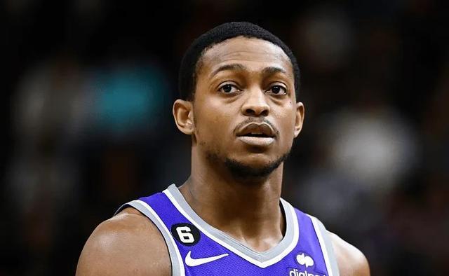 接受采访时 接受采访时